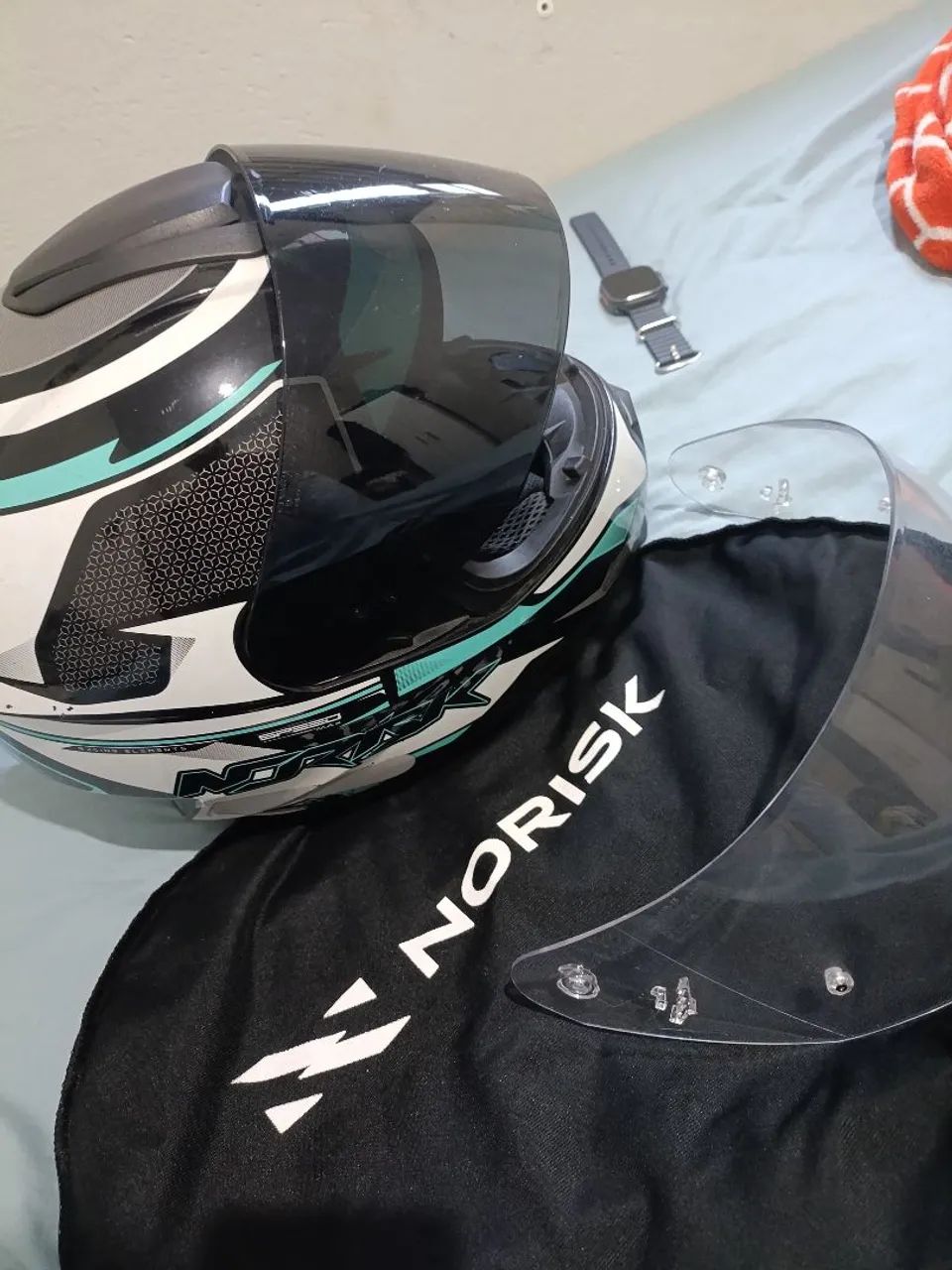 Vendo capacete norisk número 58 350$ biriba e liso sai fora ? - Foto 4