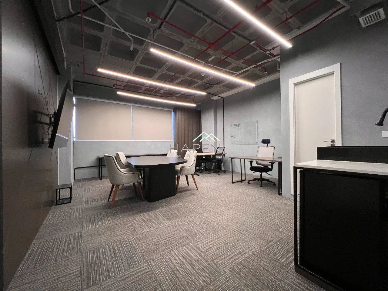 Sala para locação no Mai Work com vaga de garagem