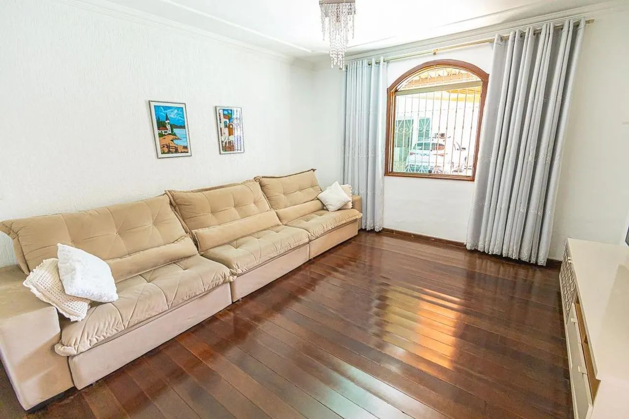Casa à Venda - Aeroporto, 3 Quartos, 366 m2