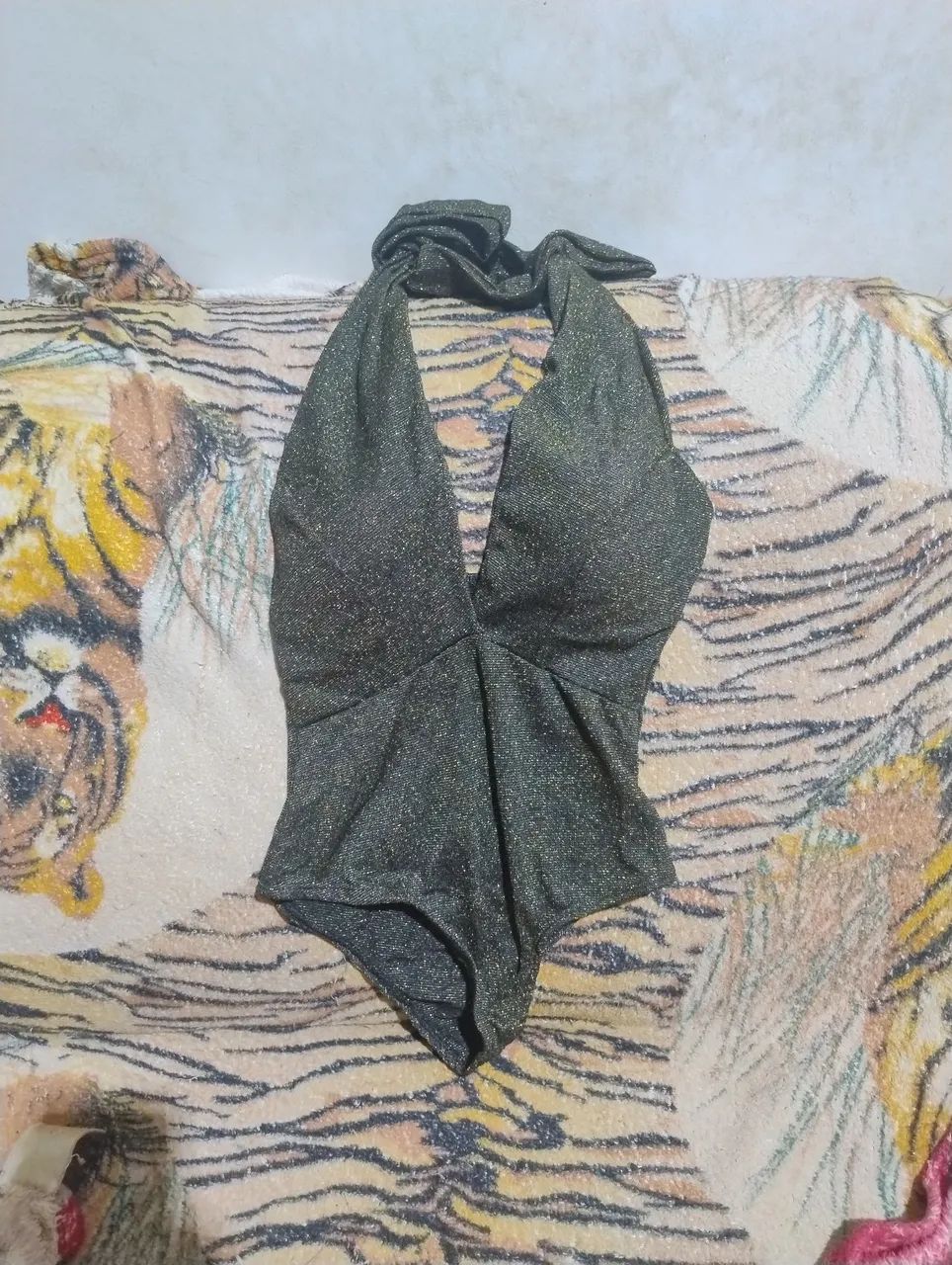 Body com pigmentos de dourado  - Foto 2