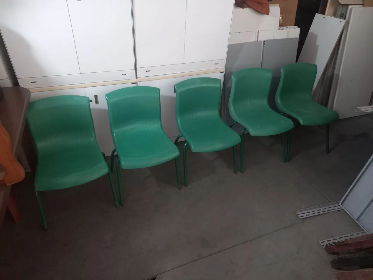 Lote de 70 cadeiras só 2800