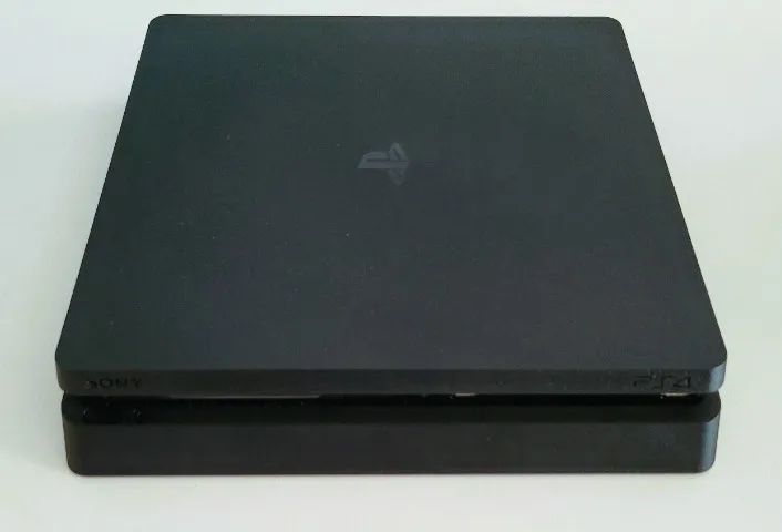 Console PlayStation 4 Slim de 1TB