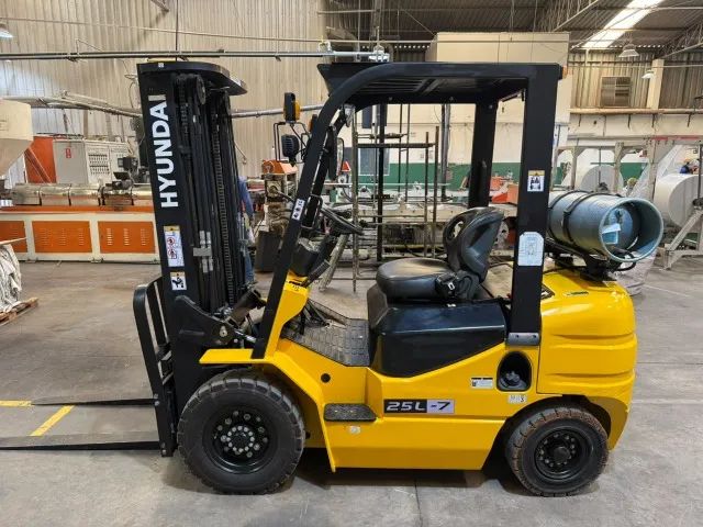 HYUNDAI 2,5T TRIPLEX | SIDE SHIFT | REVISADA  - Foto 4