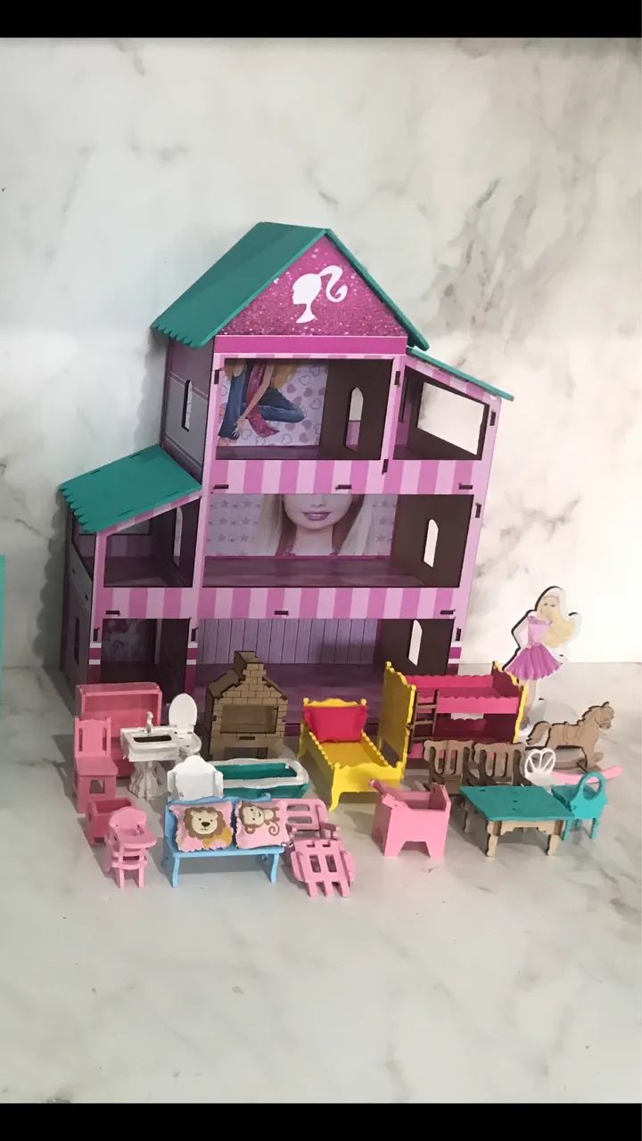Casa d boneca em madeira 