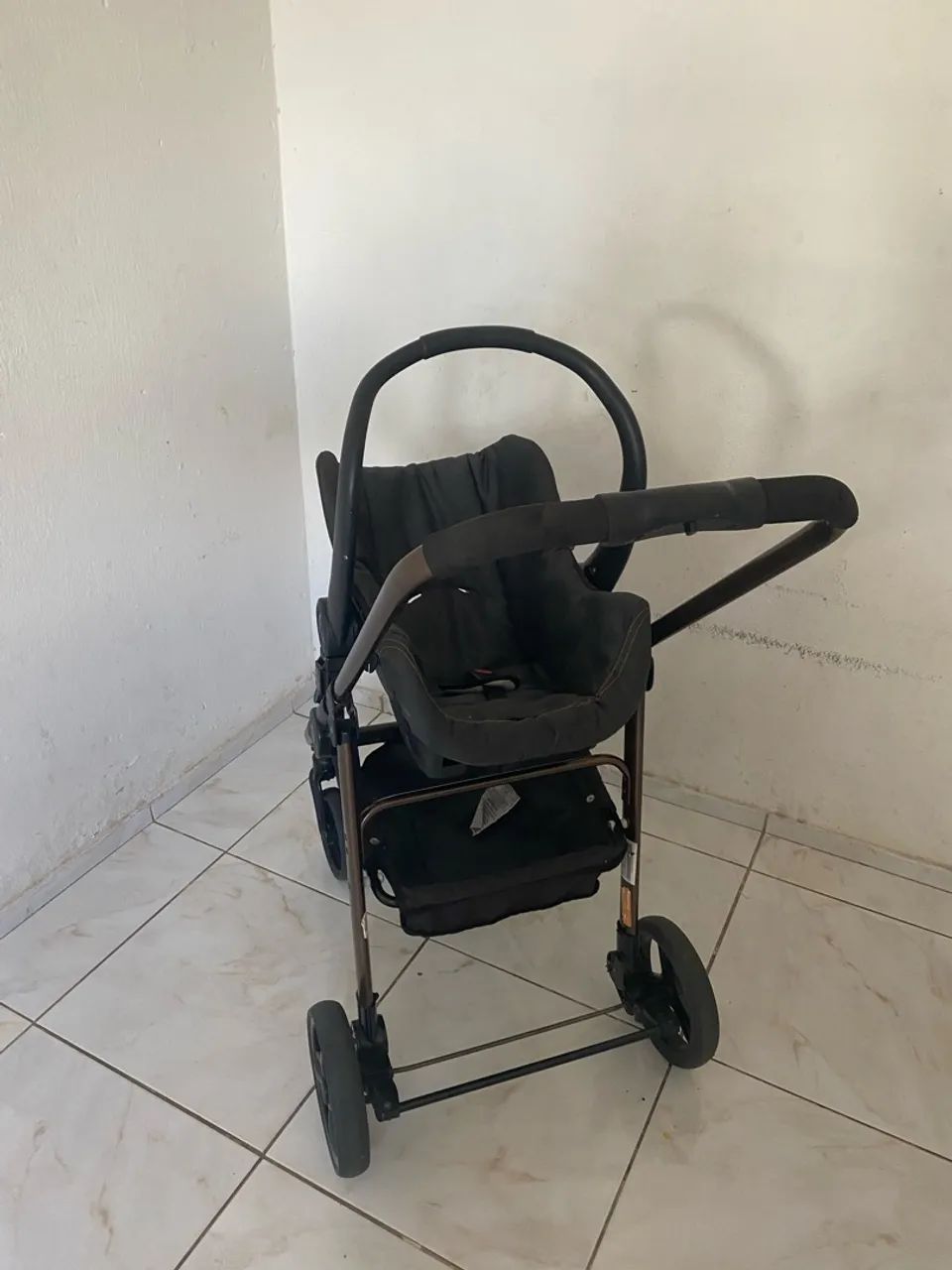Carrinho de bebê e Bebê conforto  - Foto 4