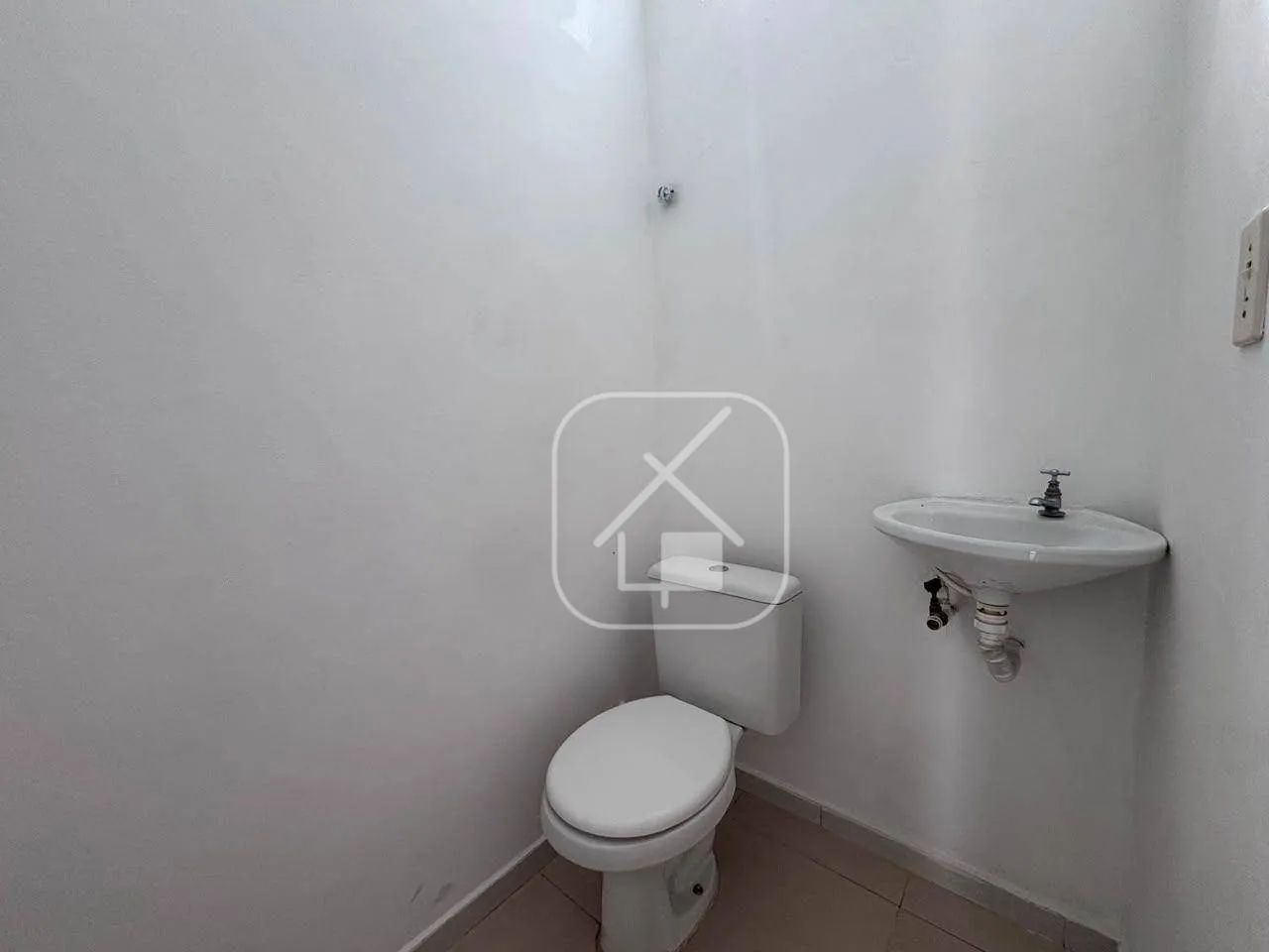 SALA COMERCIAL PARA LOCAÇÃO NO CENTRO DE GUARAREMA - Foto 4