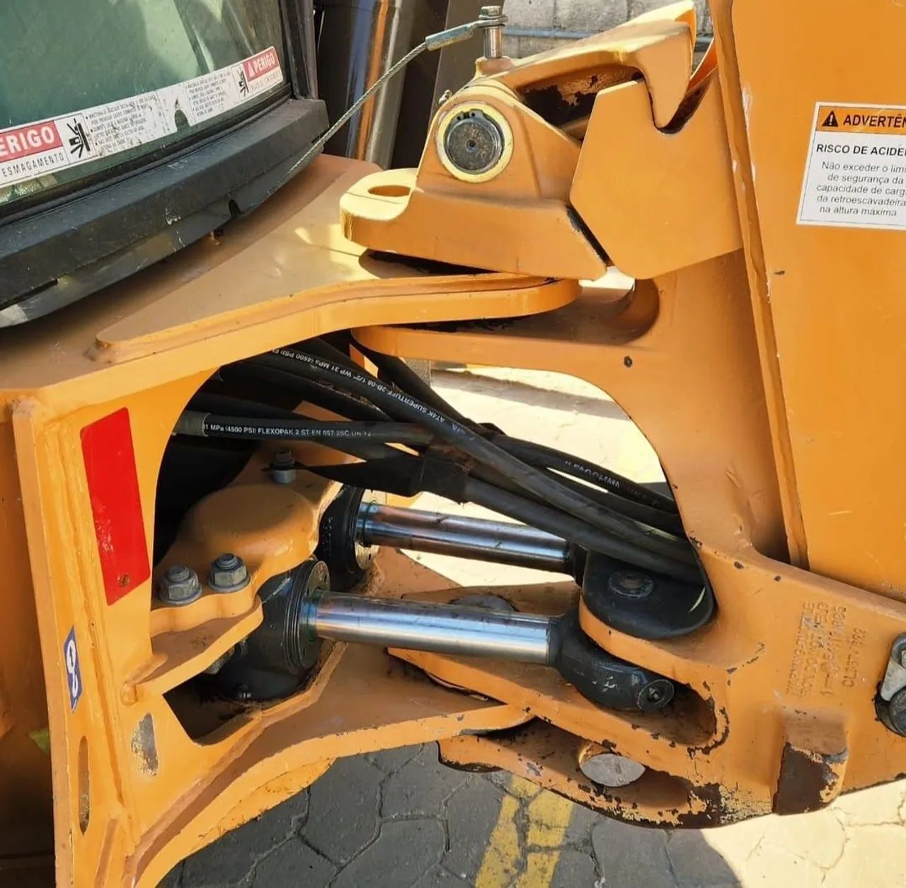 Retroescavadeira case 580n ano 2018 - Foto 3