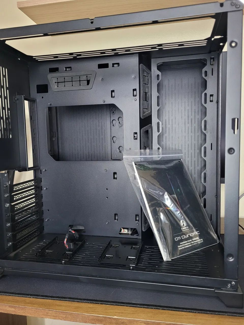 Gabinete Lian Li Razer edition - Foto 6