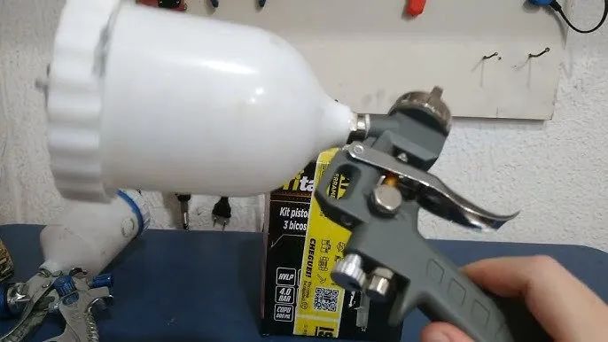 Pistola de pintura por gravidade com trio de bicos inclusos Pronta entrega