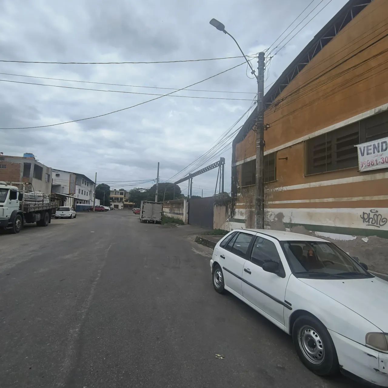 Vendo  ou alugo galpão em Jardim America - Foto 2