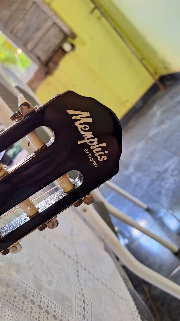 Violão praticamente novo com capa.  - Foto 4