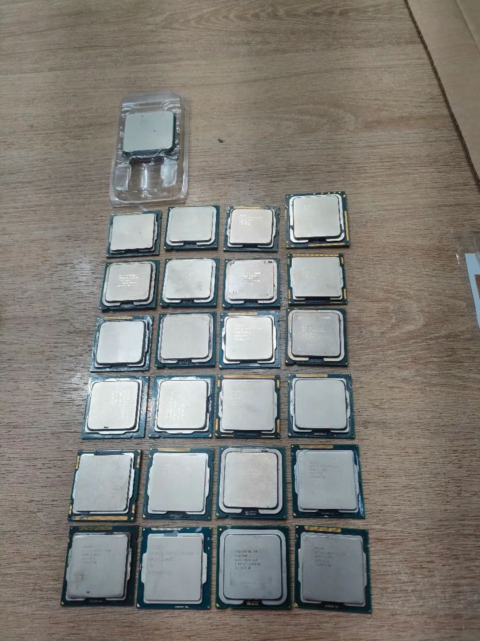 Pack 25 processadores (CPU).