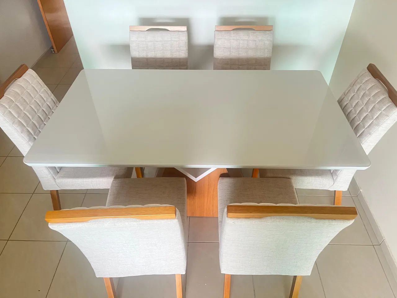 Mesa nova de madeira 