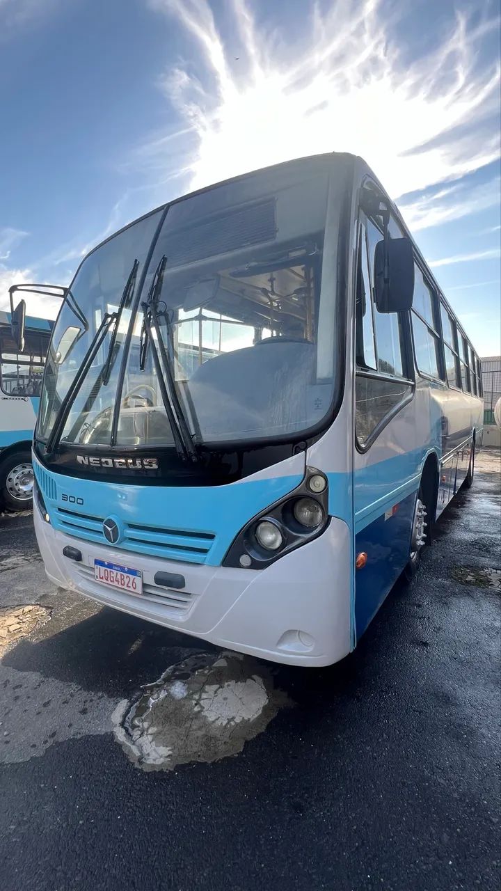 ÔNIBUS NEOBUS CURTO 2011/11