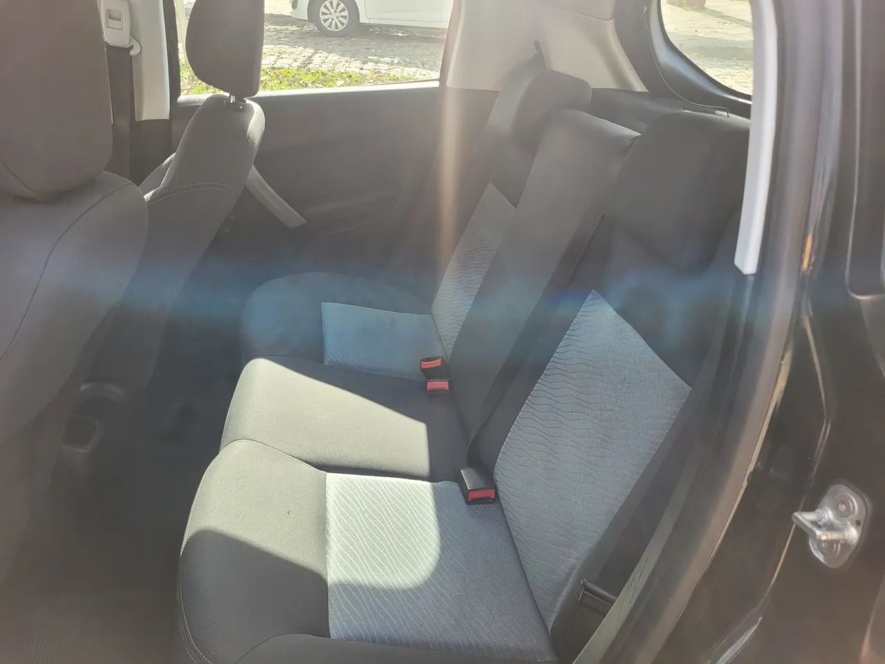 Peugeot 208 Active/active Pack 1.5 Flex 8V 5P 2014 - Foto 4