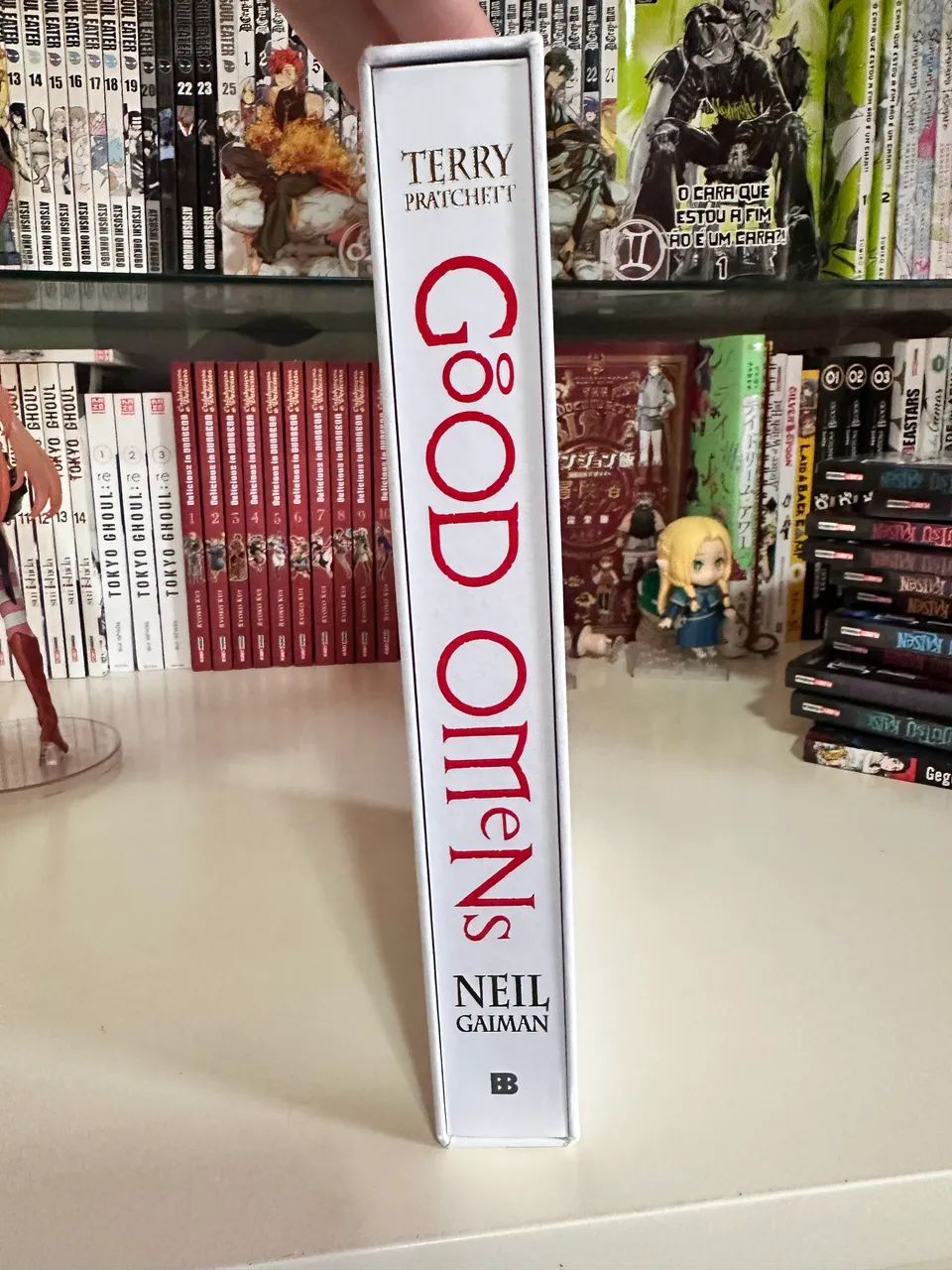 Livro Good Omens - Foto 2