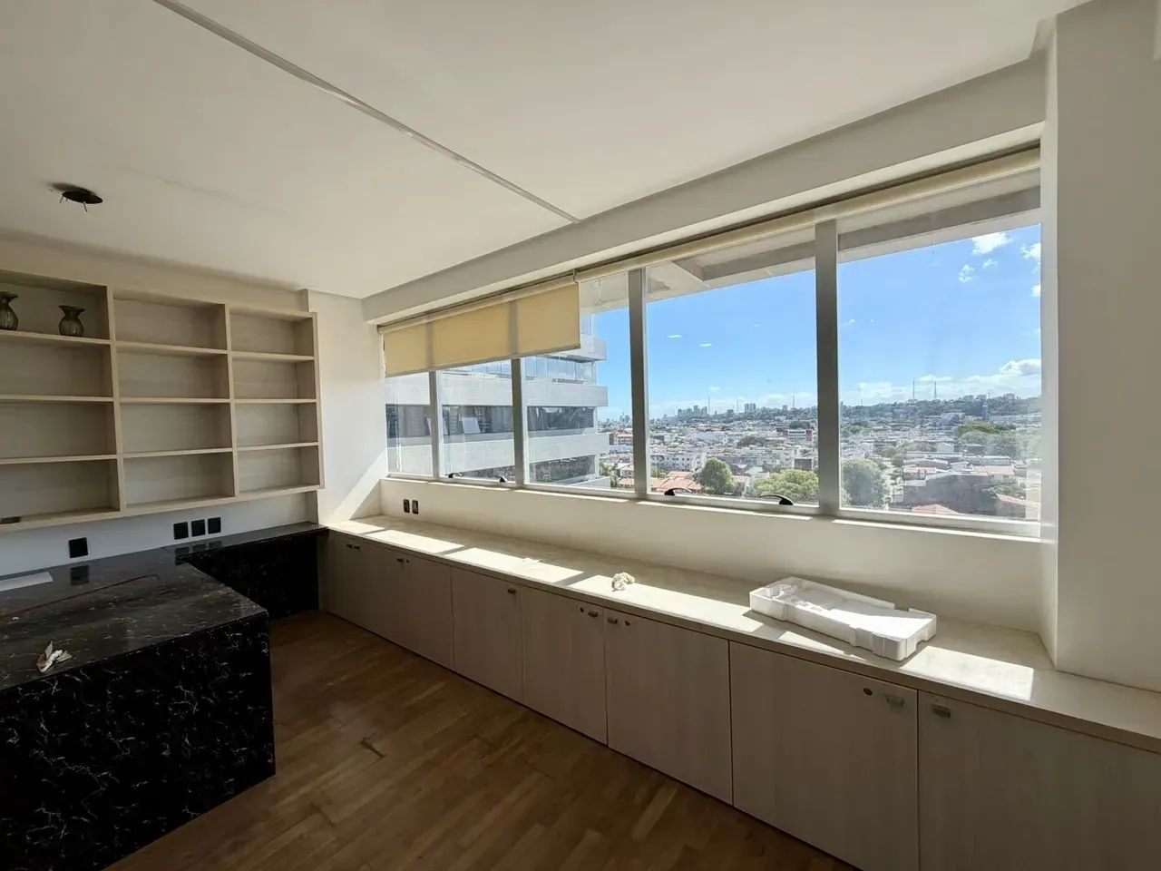 Alugo Sala Comercial no Empresarial The Square