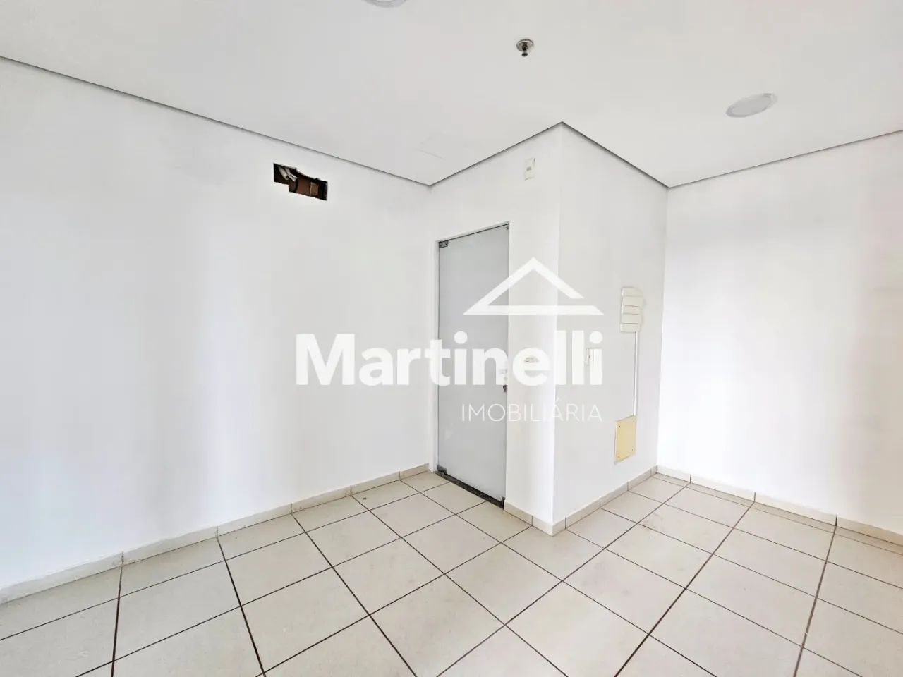 Sala comercial à venda no edifício New Office, próximo à Cidade Judiciaria - Bairro Nova R