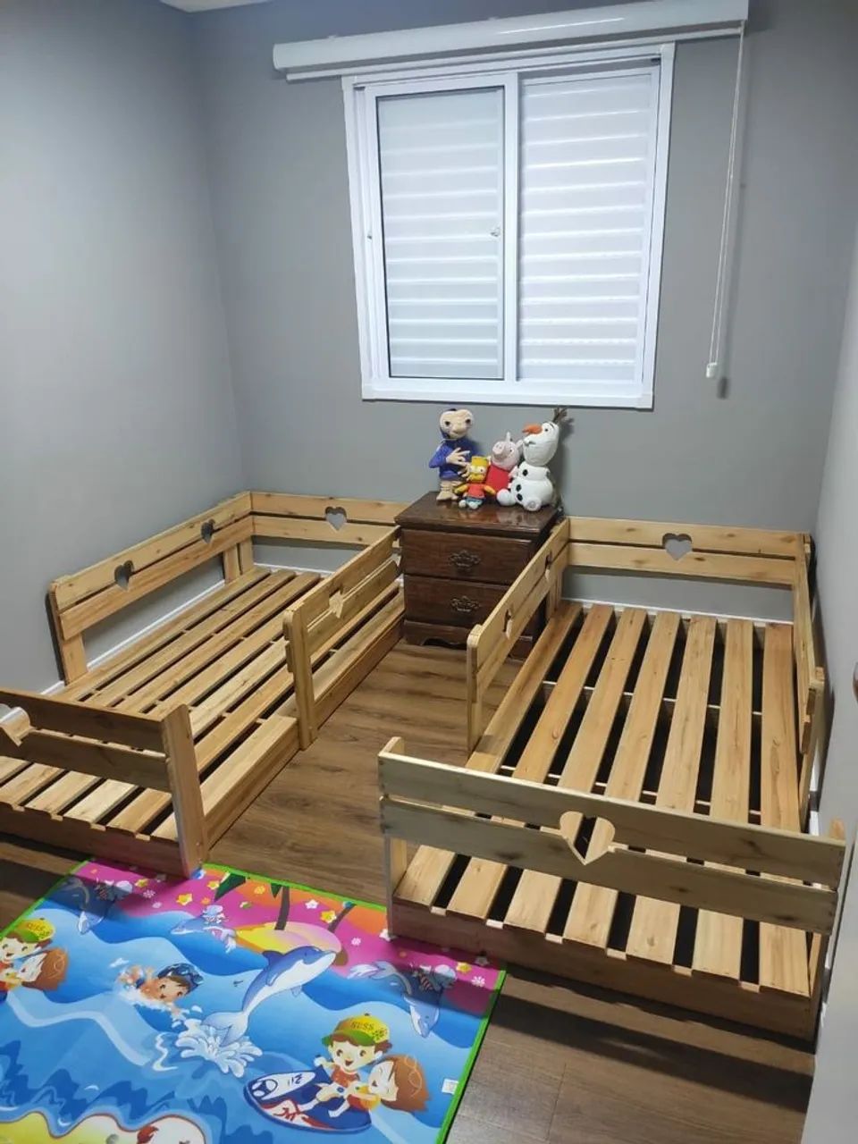Cama infantil de madeira