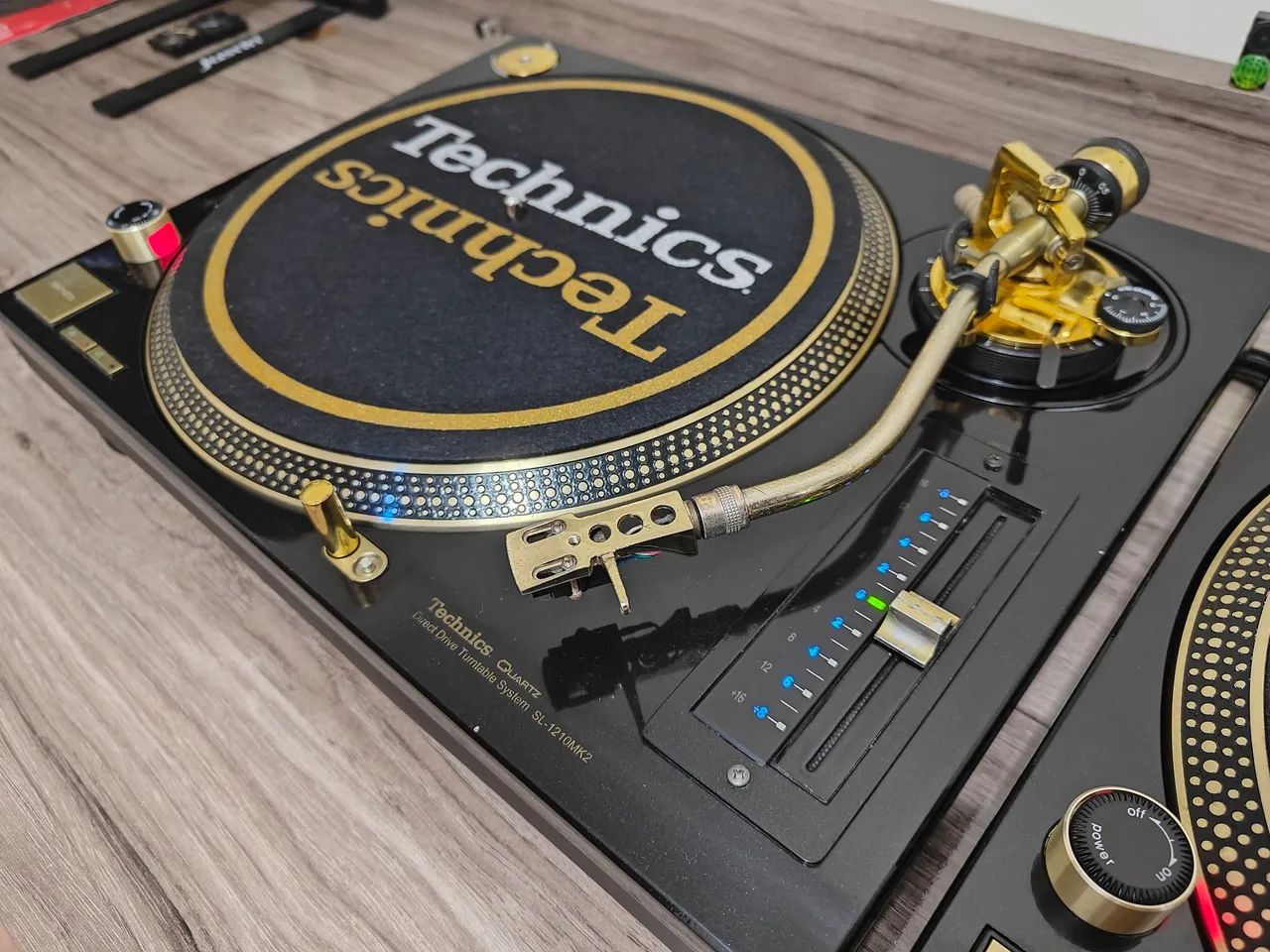 Par Technics SL1200 MK2 Gold  - Foto 2