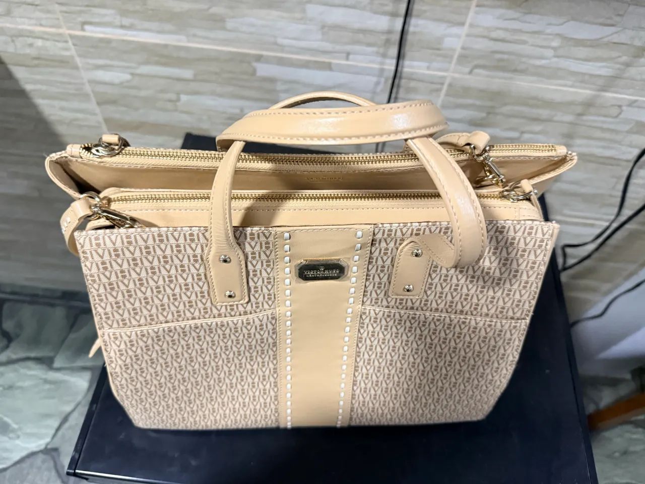Bolsa Victor Hugo  Babilaz original e nunca usada - Foto 2