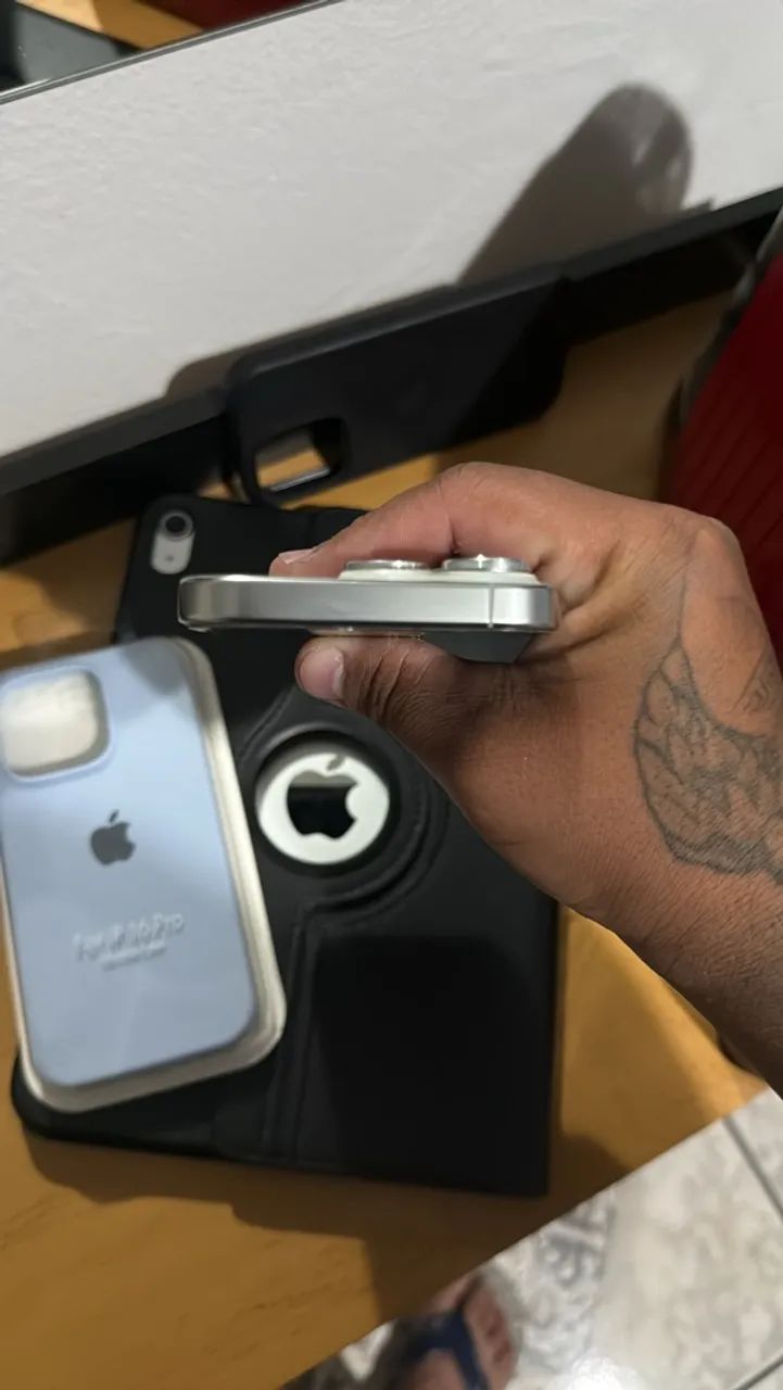 iPhone 16 pro - Foto 4