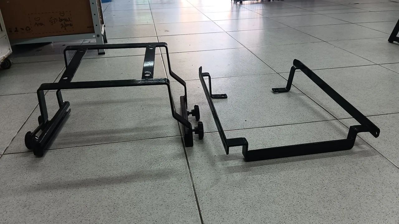 Suporte baú para moto Crosser 150, 250 reais , ainda tem conversa.