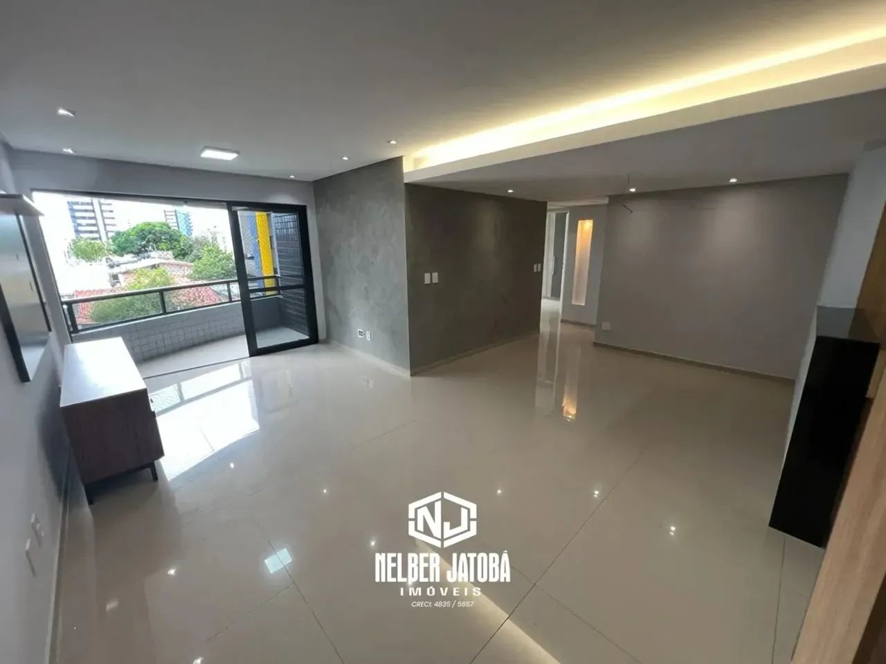 Apartamento em Ponta Verde  3 quartos, 1 suíte, 2 vagas - Foto 2
