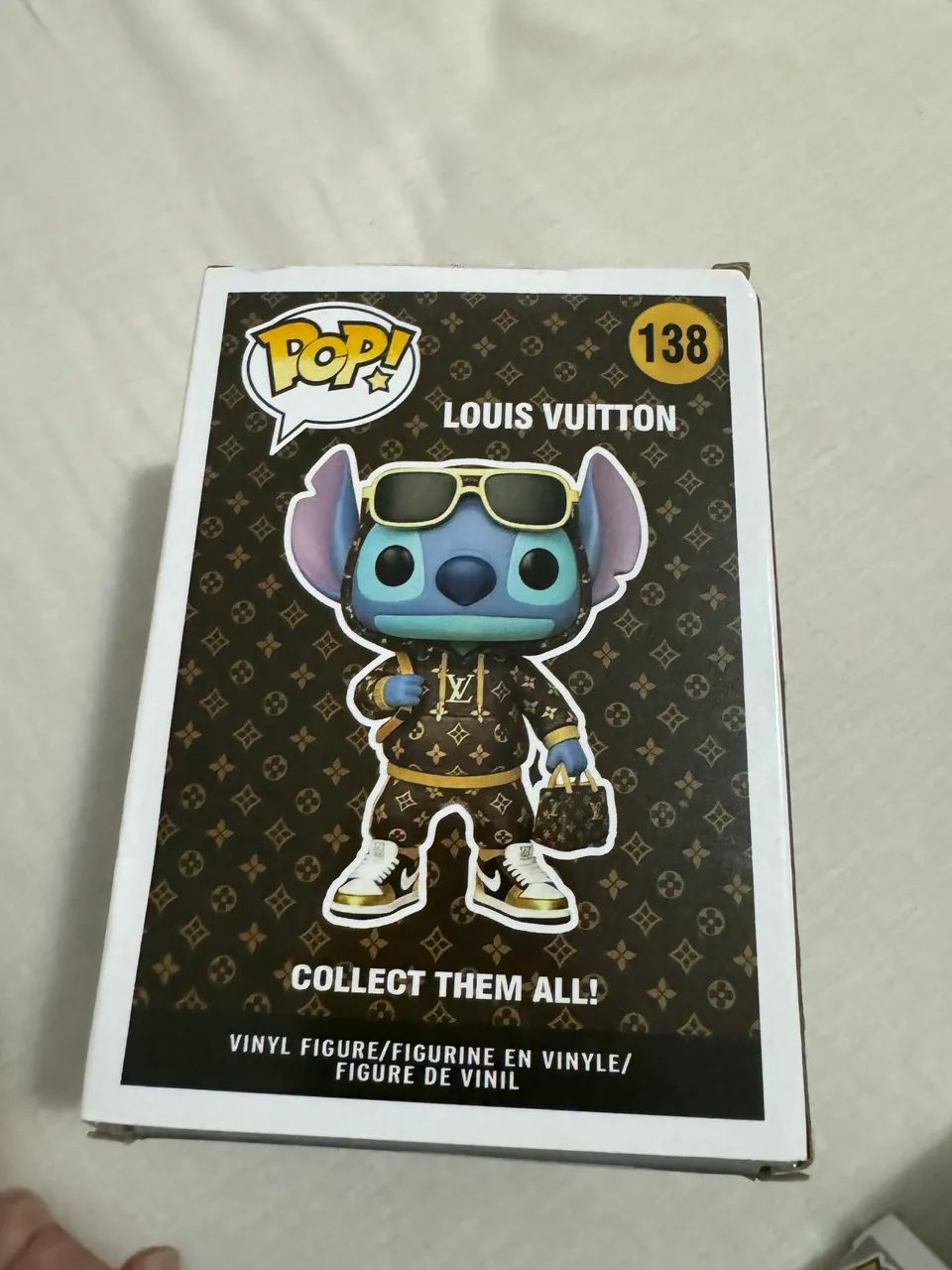 Funko Pop! Stitch Louis Vuitton ( acompanha óculos ) - Foto 4