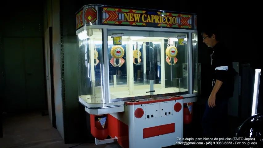 Grua (Dupla 2X) Para Bicho de Pelúcia TAITO (Vending Machine) - Foto 4
