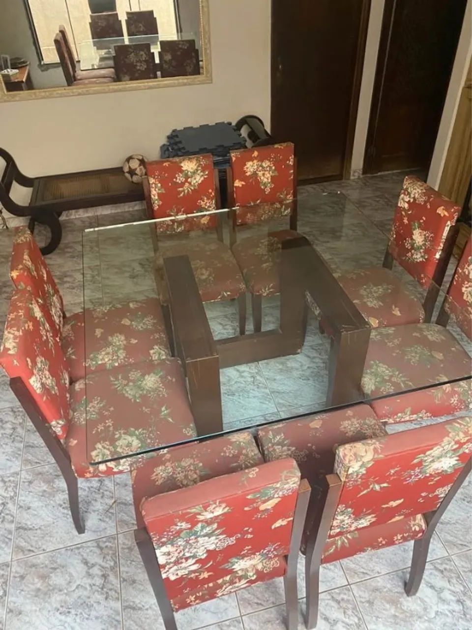 Mesa de Vidro com 8 cadeiras - Foto 2