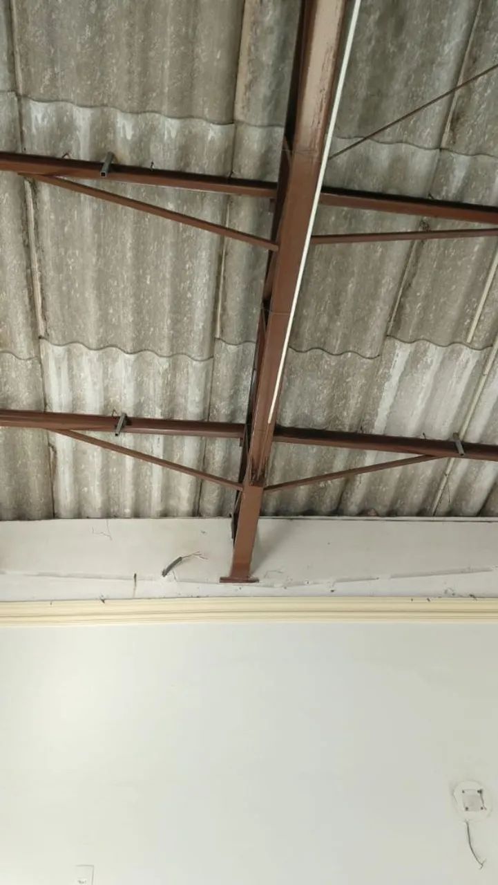 ESTRUTURA METALLICA 300m2 usada em perfeito estado com telhas de amianto - Foto 4