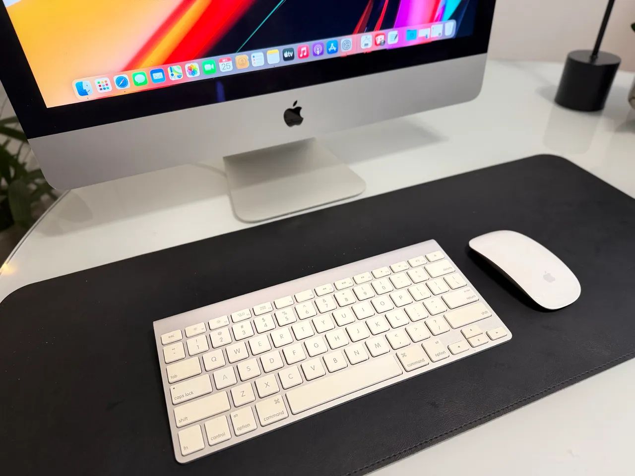 iMac 2014 - 21.5 Tela Retina + Magic Mouse e Keyboard - Foto 2