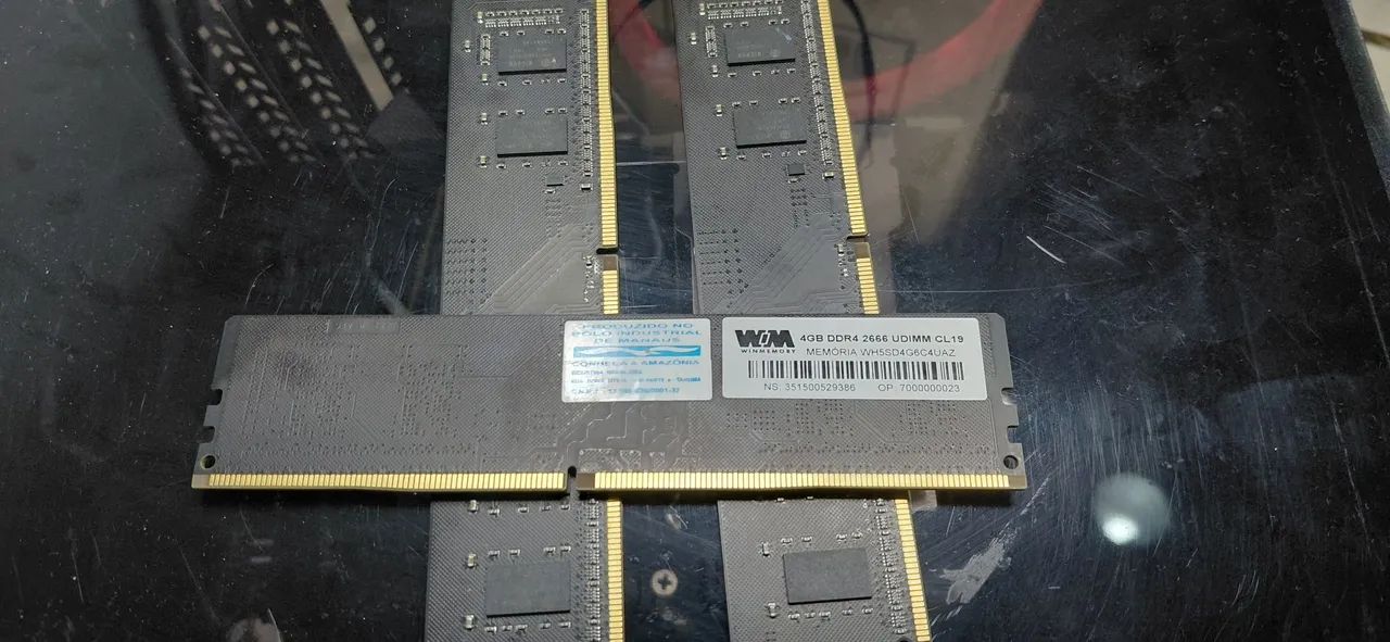3 DDR4 de 4GB