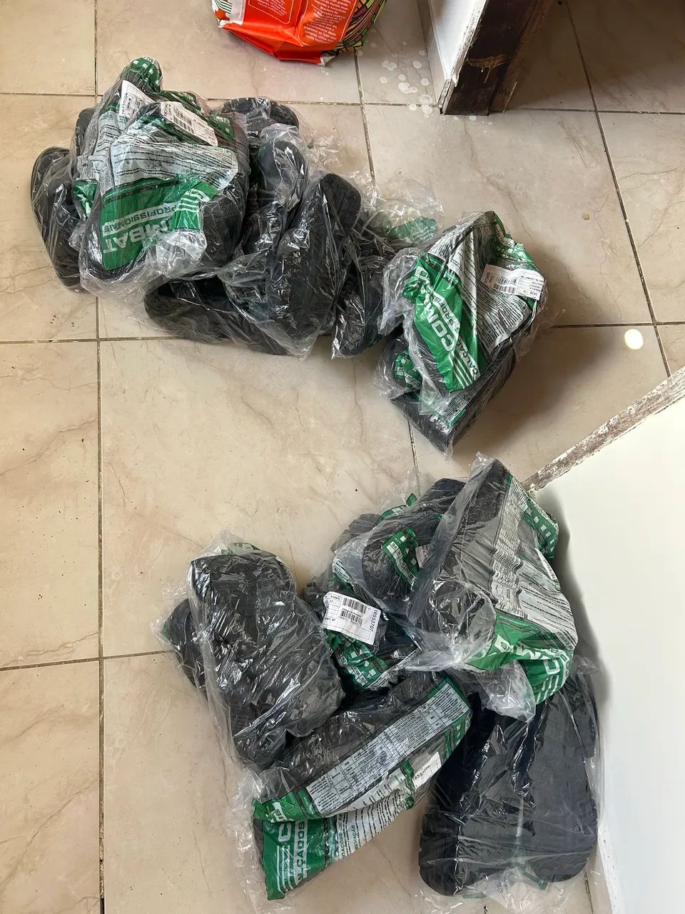 PACOTE COM 15 BOTAS DE SEGURANÇA  - Foto 2