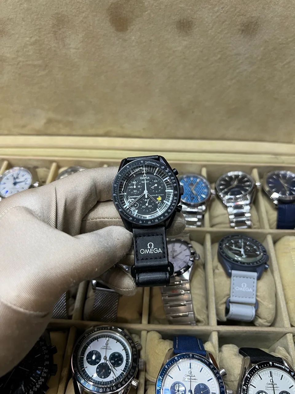 Swatch x OMEGA Bioceramic MoonSwatch  - Foto 4