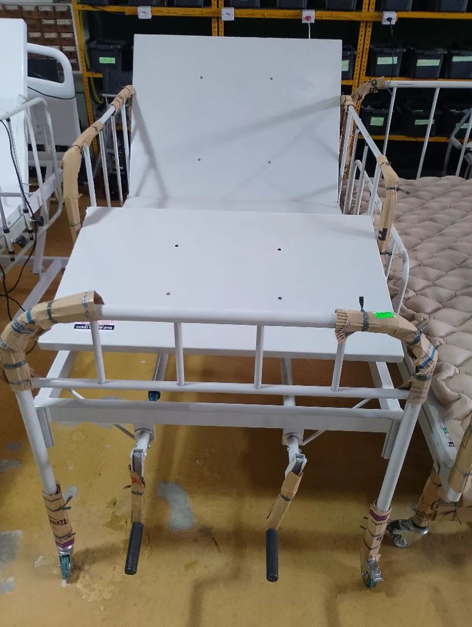 Cama hospitalar. * - Foto 2