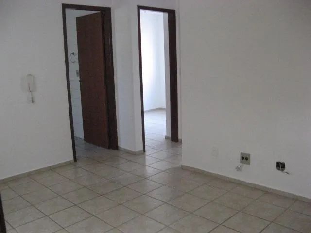 Apartamento para alugar 02 quartos na Floresta