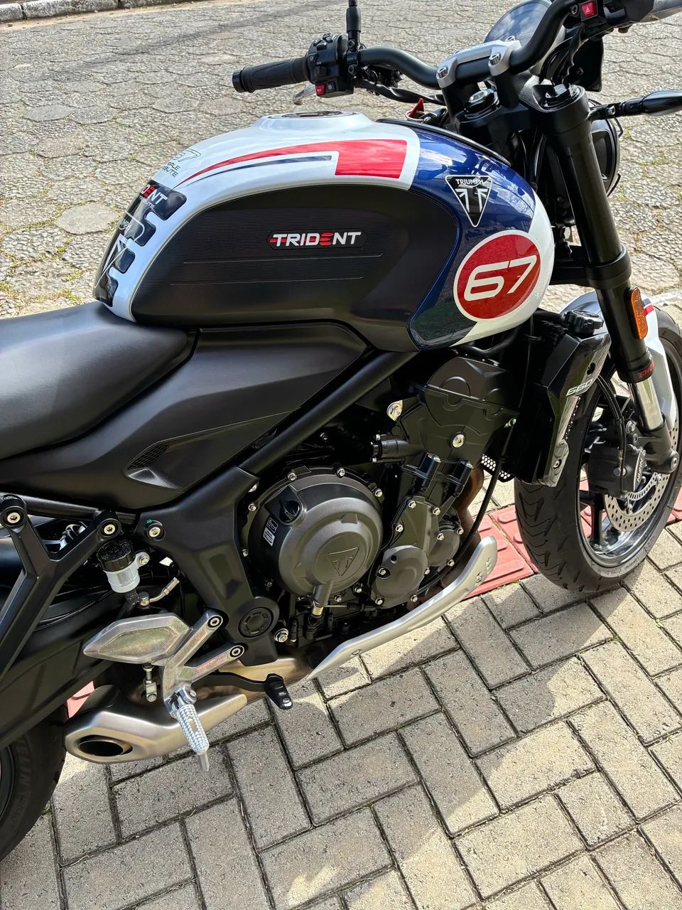 Triumph 660 Triple Tribute 2025 - 1518358308 | OLX