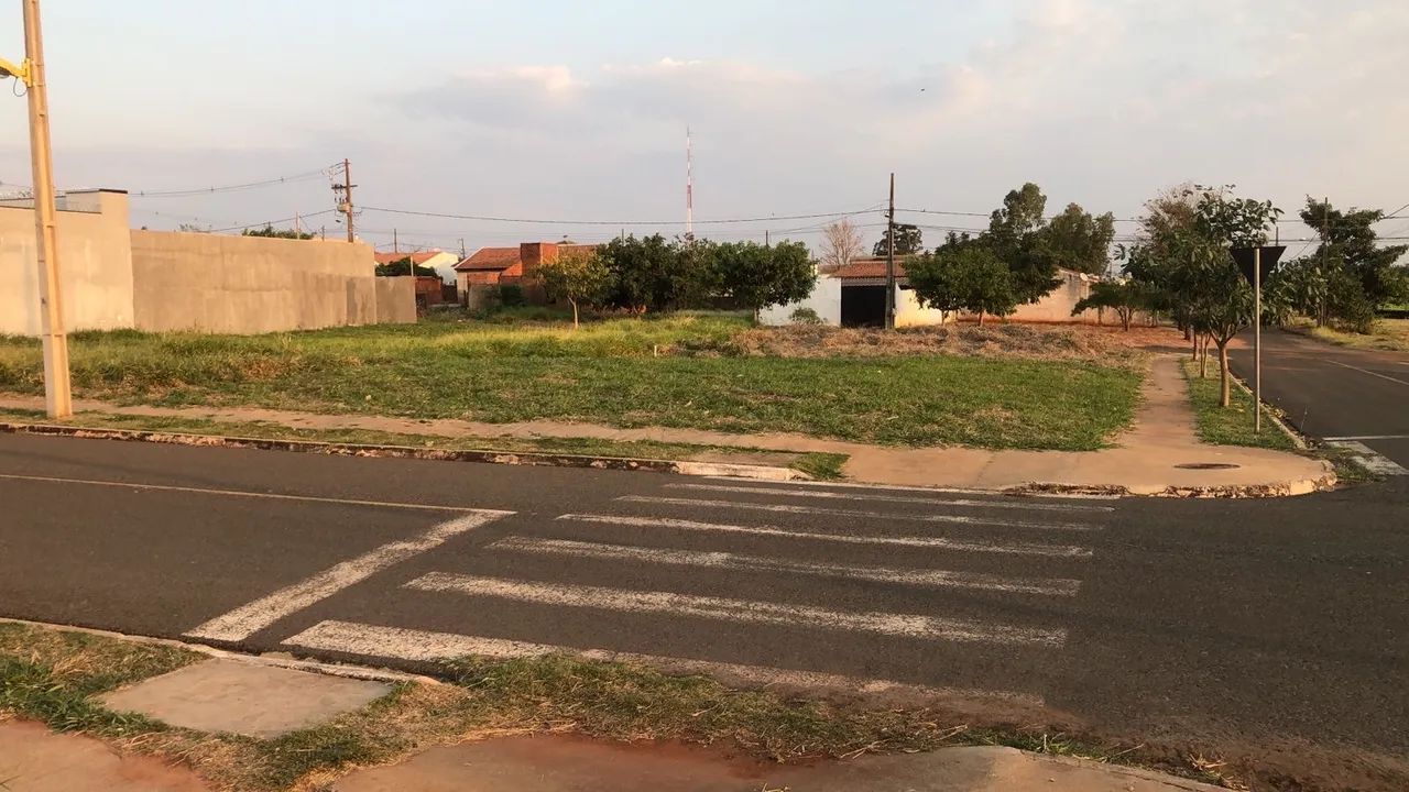 Terreno de esquina 257.83m2