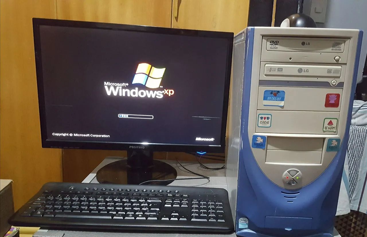 Computador antigo windows xp + peças de brinde 403064566548408320