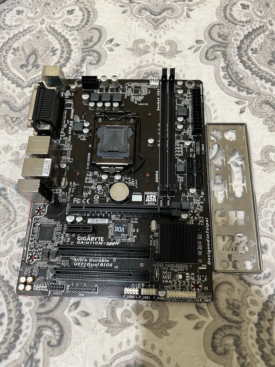Placa mãe H110 Gigabyte 