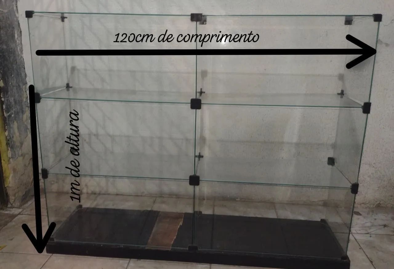 Balcão expositor de vidro