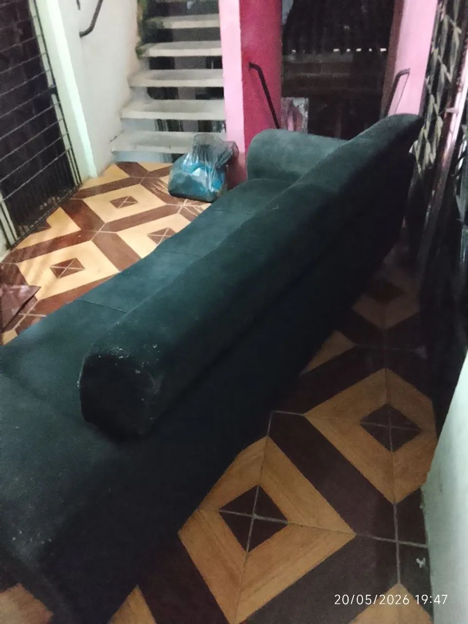 Sofá 4 lugares grande azul marinho 467353972224174085