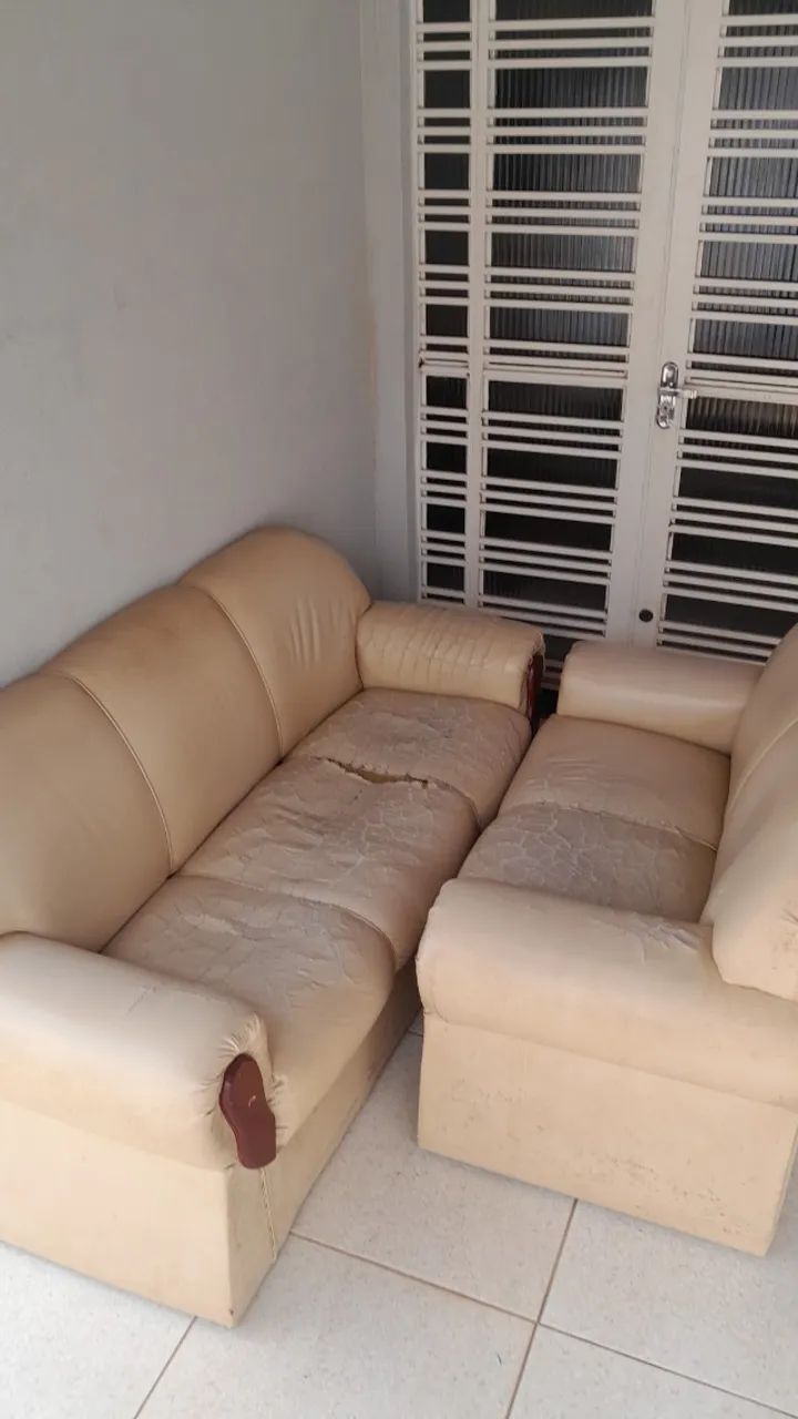 Vende-se sofá ? de 2 e 3 lugares