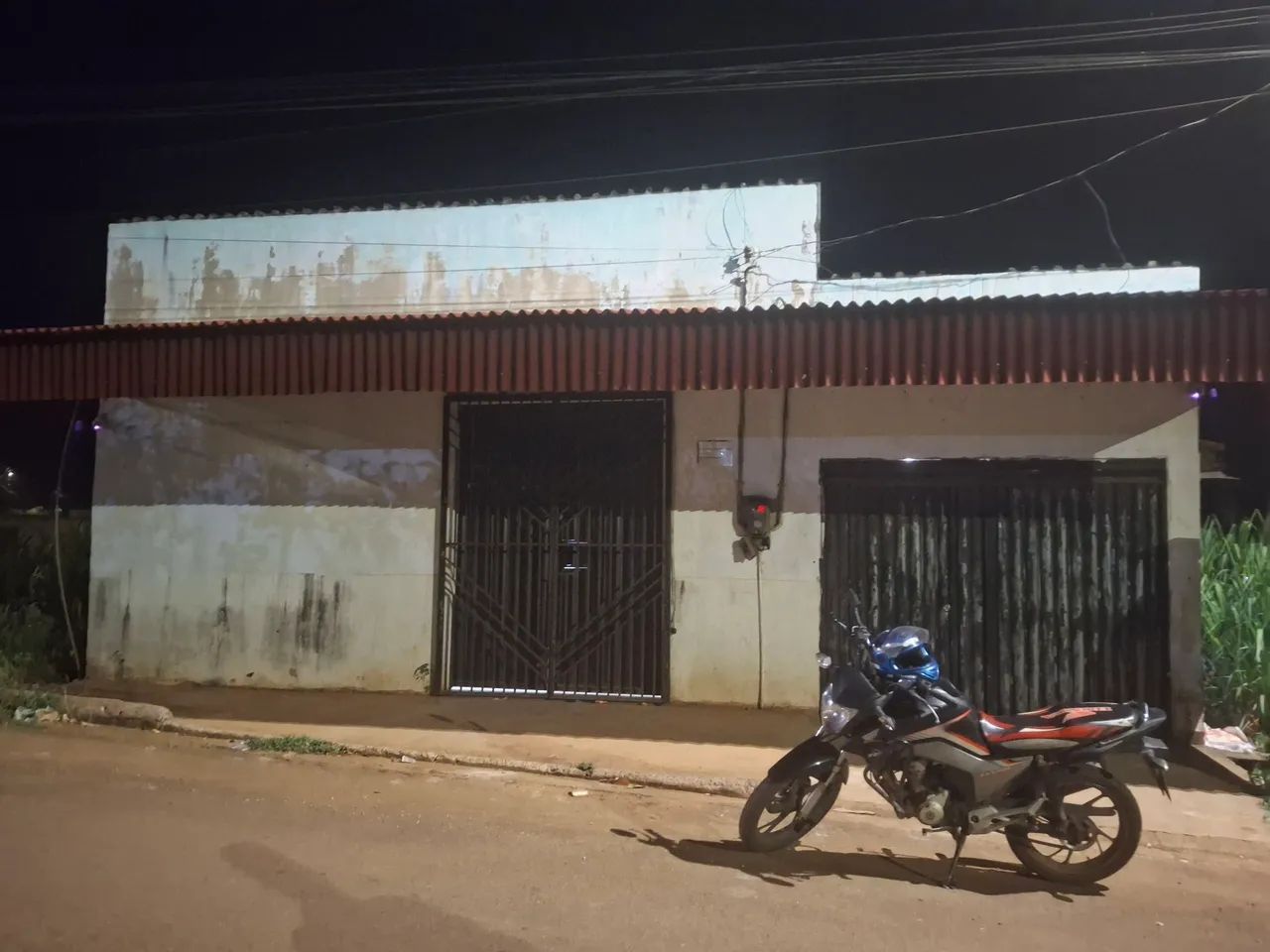 Vende-se ou aluga 