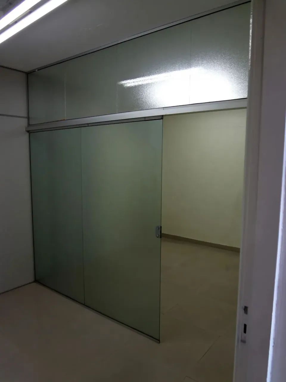 SALA COMERCIAL COM DIVISÓRIAS NO CENTRO DE CANOAS - Foto 4
