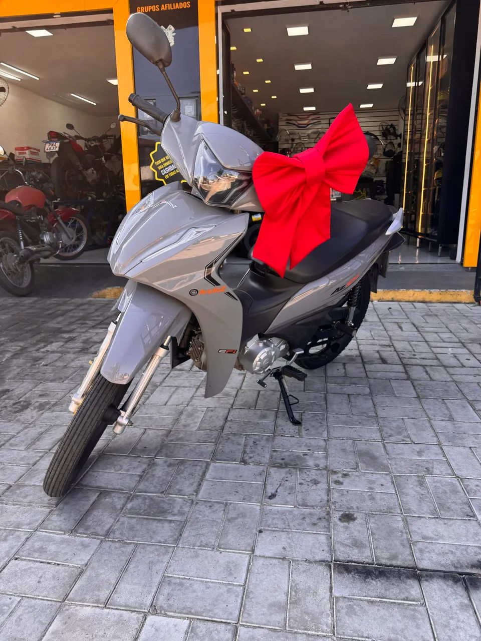 Moto Avelloz AZ125cc 2025 (SEMI NOVA) 