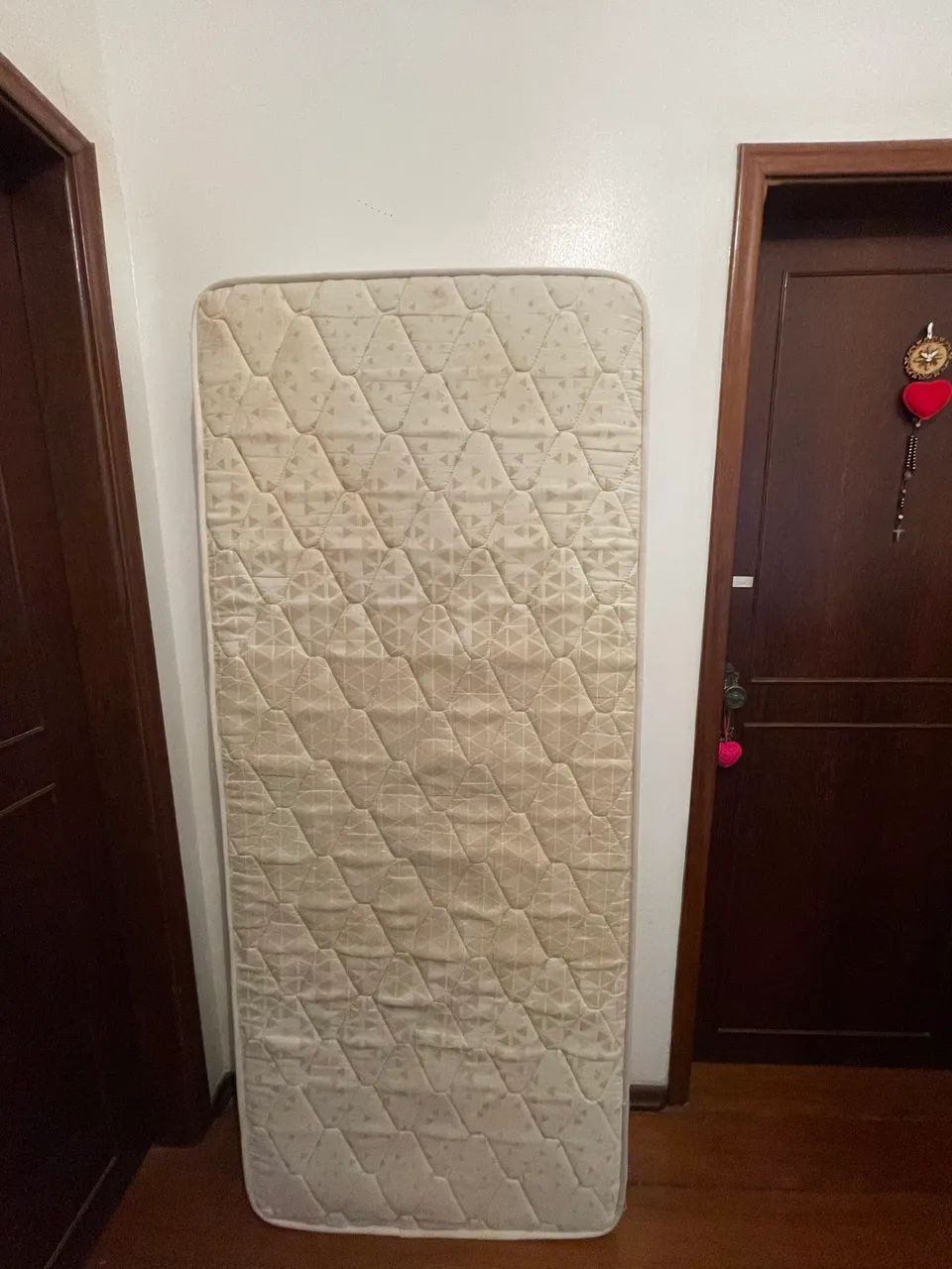 Vende-se colchão de solteiro  - Foto 4