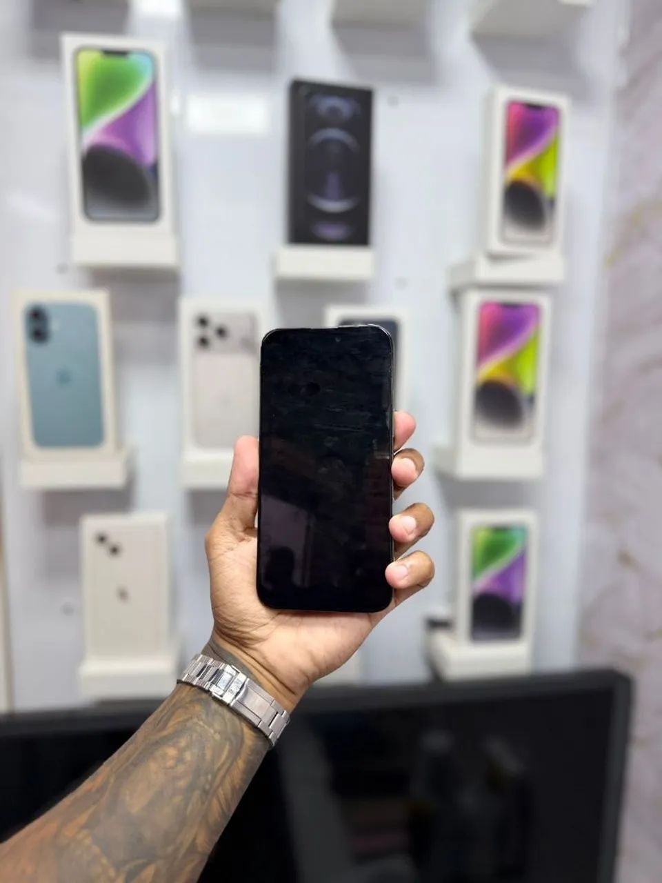 IPHONE 14 PRO MAX 128GB<br>TELA NOVA<br>R$ 2.499,00 - Foto 5